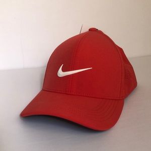 Nike Adult Unisex Classic99 Fitted Golf Hat